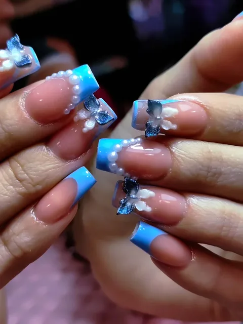 French azul con moños