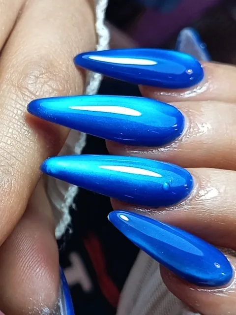 Cromado azul eléctrico